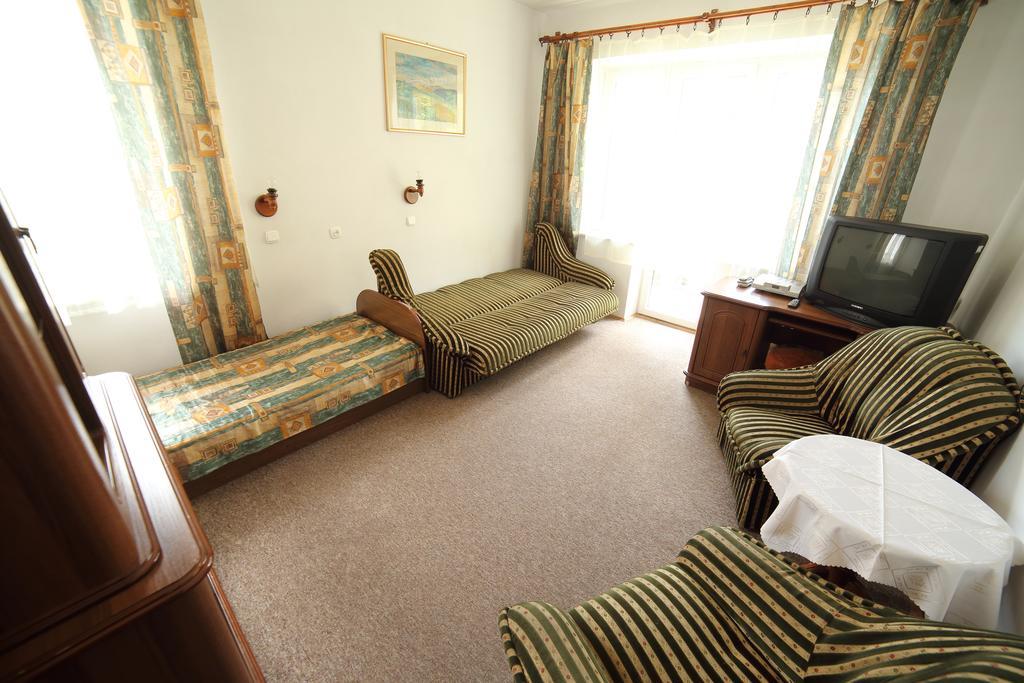 Domy Wczasowe Tryumfy Bed & Breakfast Krynica Zdroj Rom bilde